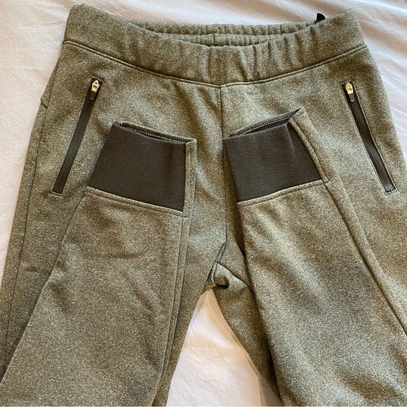 Uniqlo Heattech Sweatpants - Picture 7 of 8